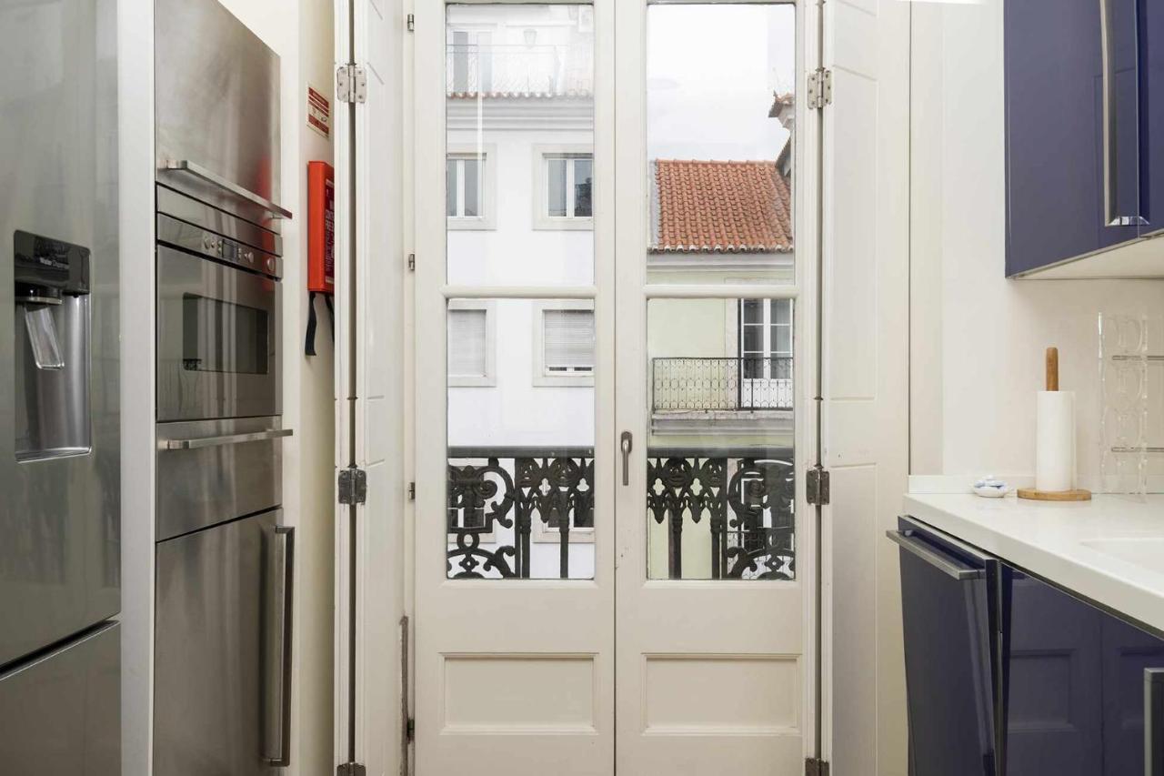 Italian Design Apartment In Principe Real Lisbon Exterior photo